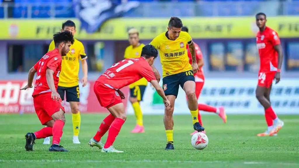 中超第5轮，青岛西海岸-辽宁铁人，前瞻：各为其主