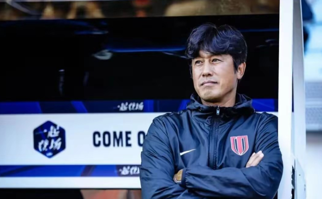 随着北京国安2：4天津津门虎，目前谁适合的“救火”首选还是徐正源[玫瑰]

1、