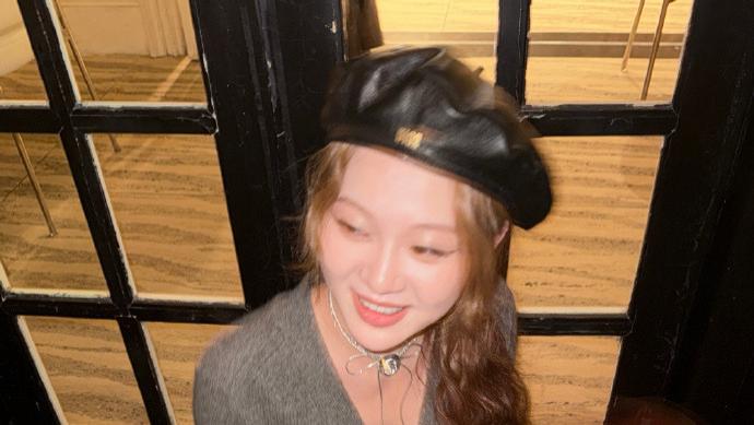 周梓倩的这组穿搭，感觉如何，是不是超nice的！