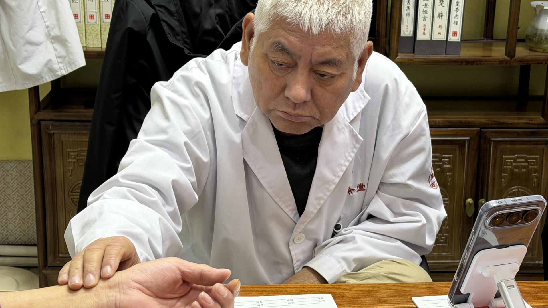 中医养生有什么简单方法？孙汉华医生：每天5分钟，在家就能做