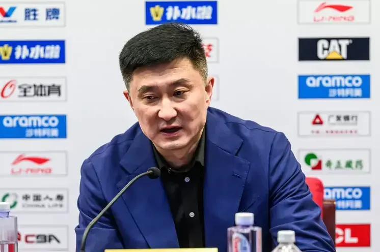 今日CBA常规赛，广东男篮主场以117-84的比分战胜吉林男篮。

赛后，广东男