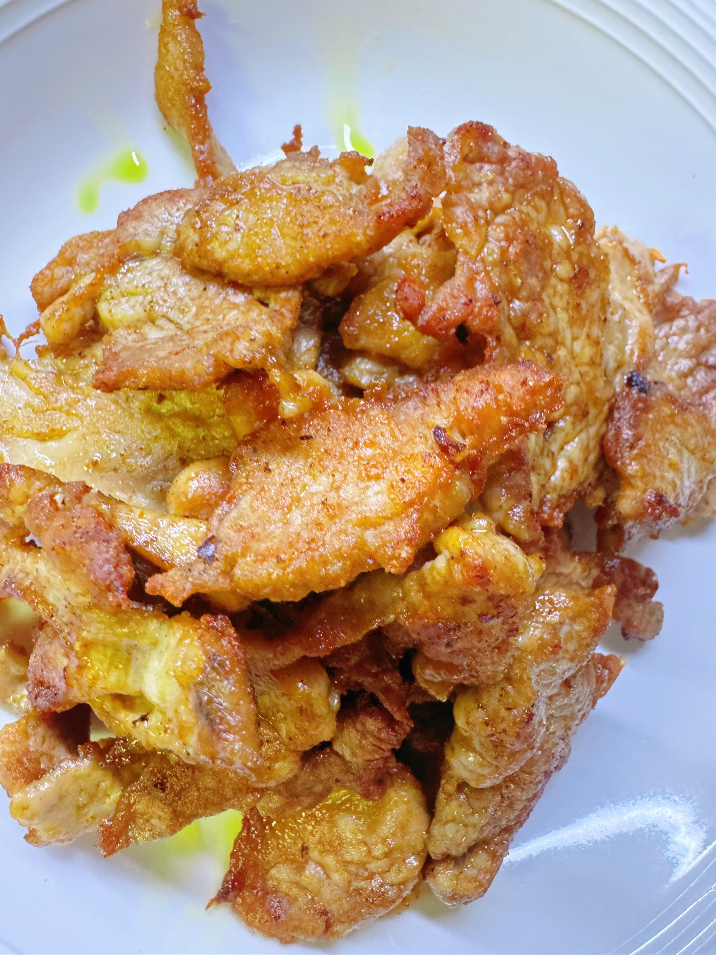 零失败沙茶香煎猪里脊，外焦里嫩香到舔盘！
家人们谁懂啊！不爱做饭又嘴馋的，一定要