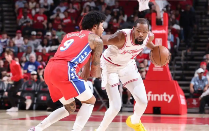 个人建议杜兰特后两场休战
今天湖人如果赢球，第四的绝对主动权还在湖人，火箭打湖人