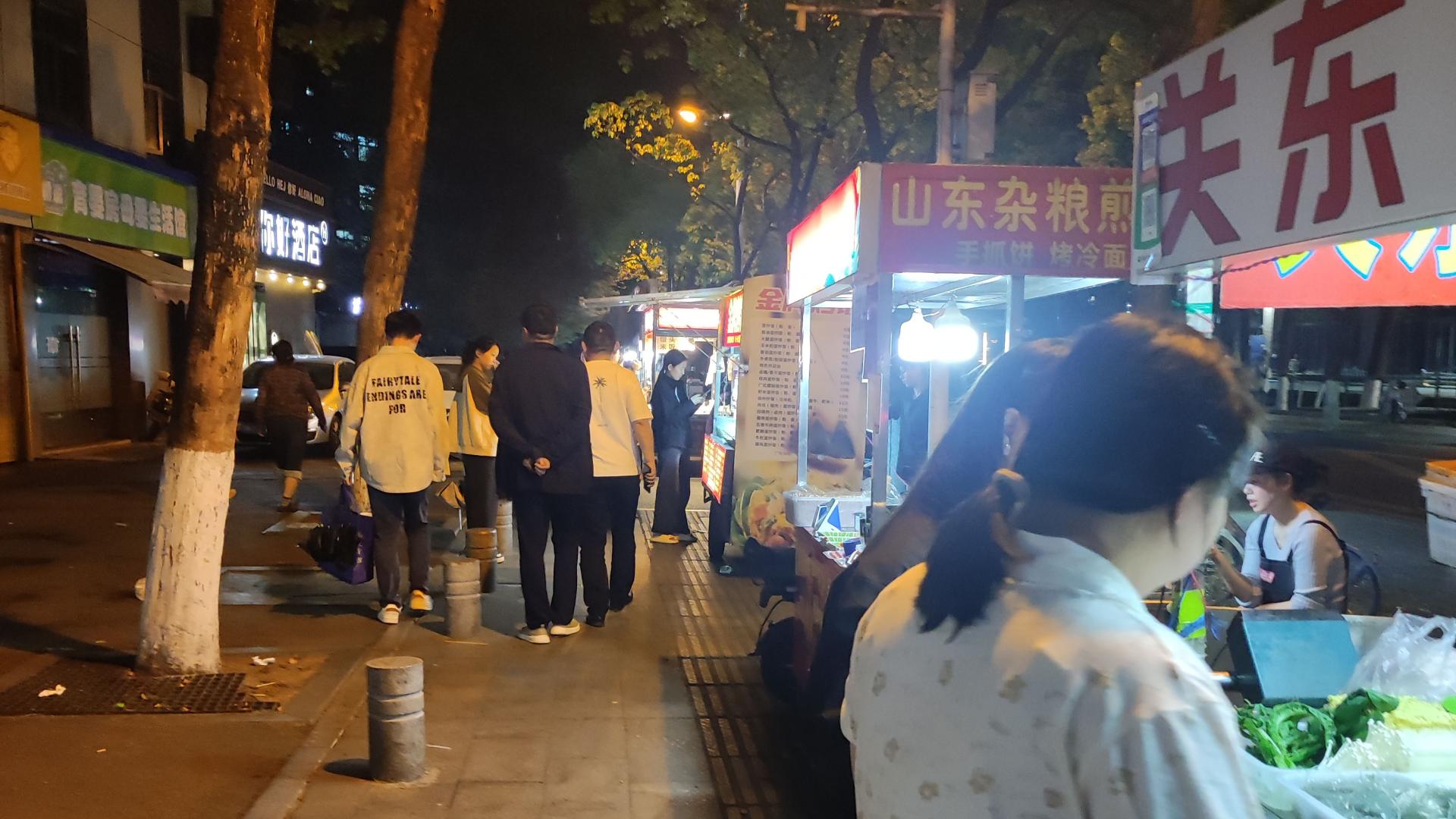 中年失业负债，我带娃在武汉摆地摊之39：摆摊一定不要踩的四大天坑！