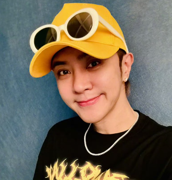 淡出娱乐圈的罗志祥冲上了热搜
让人没想到的是，这次他正式宣布以节目合作的形式入驻