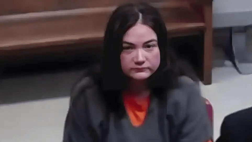 美国32岁女特教老师侵犯10岁男生被捕，恩威并施手段曝光，一情节令人震惊