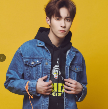 北京男篮将邀请歌手乃万和岳岳现场观看球队对阵同曦的比赛。据北京男篮官方消息，球队