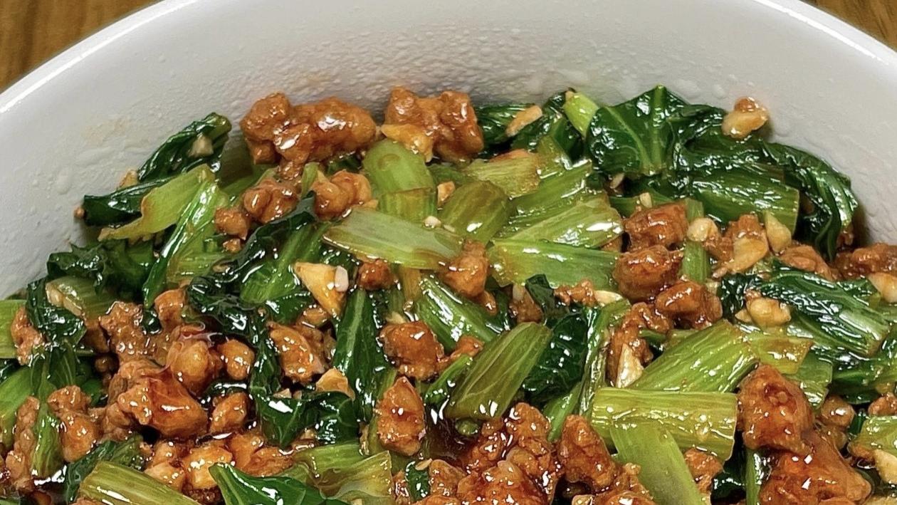 肉沫小油菜：藏在烟火里的家常鲜滋味