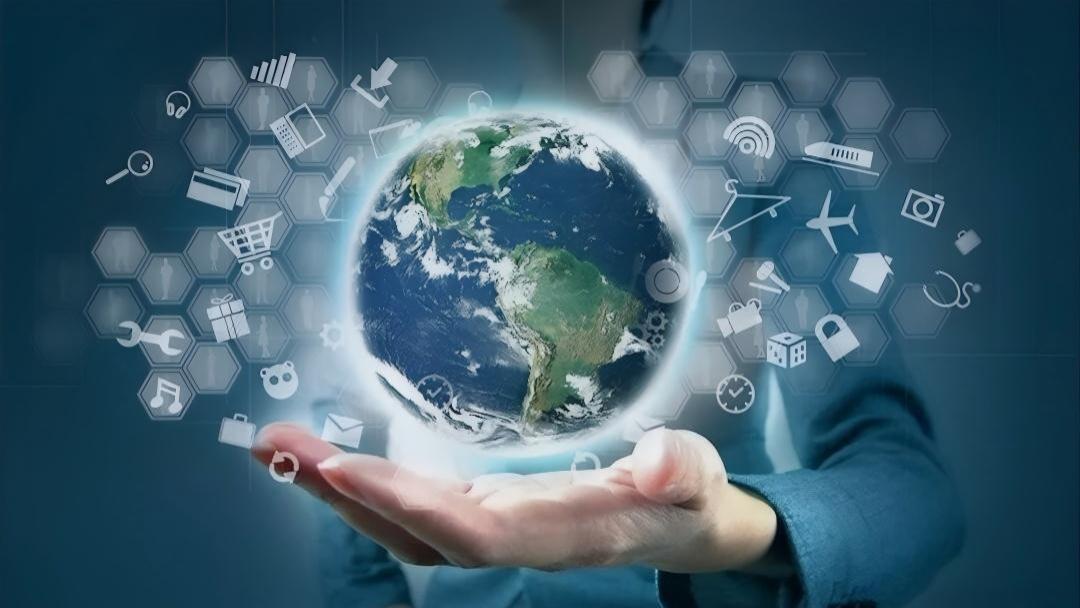 从“轻”到“重”，AI正在让互联网公司越来越大！