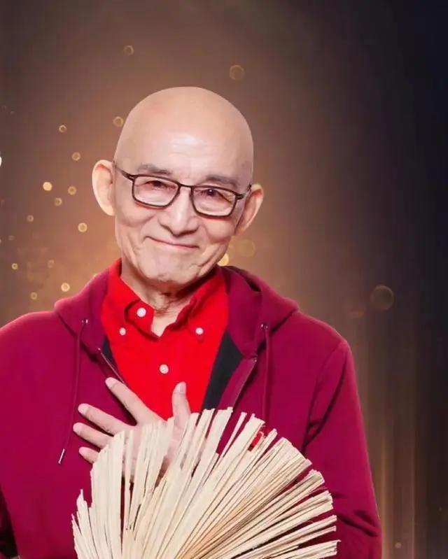 演员，游本昌说，拍摄济公，确实出现了一些说不清的事，有一次我拿着扇子，在花丛中看