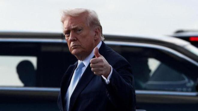 特朗普把霍尔木兹海峡改名为“特朗普海峡”，还说伊朗求他当领袖