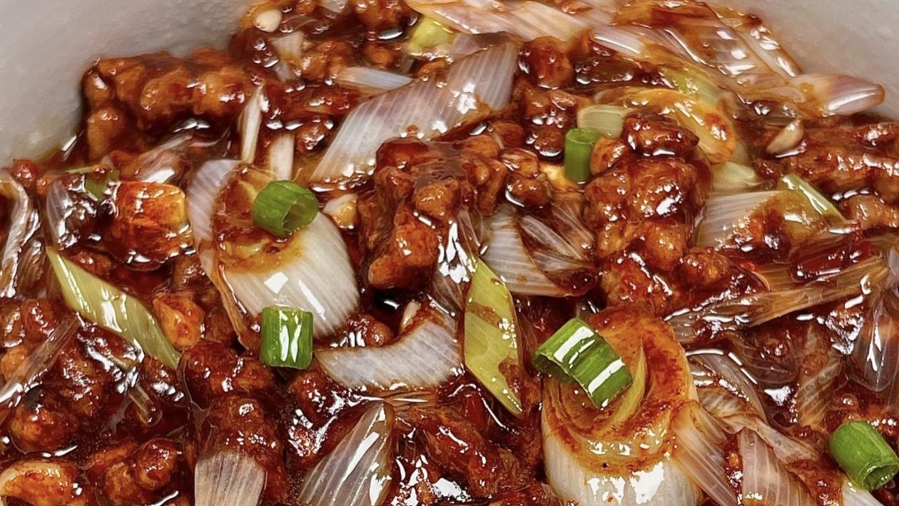 肉沫大葱：一口入魂的下饭神器