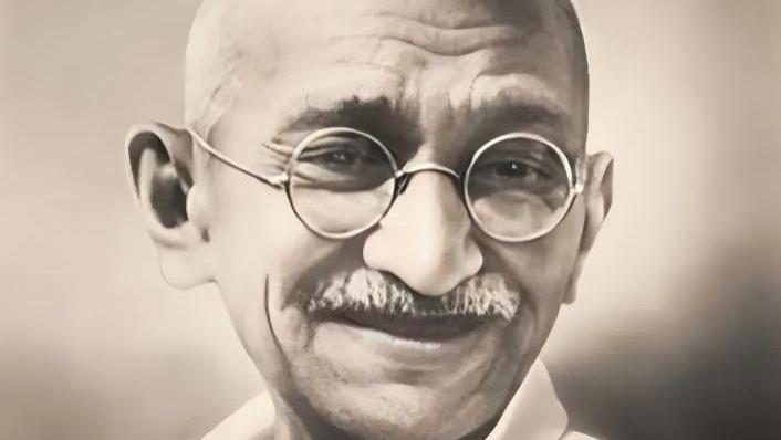 印度名人甘地八字分析