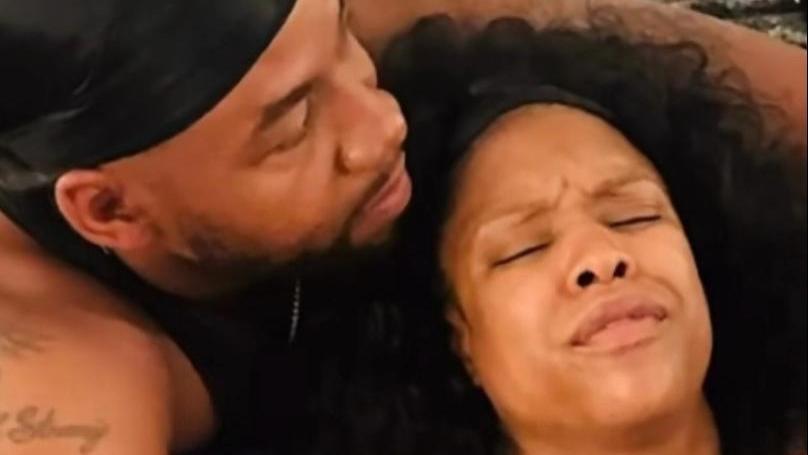 外国女星三胎“坐月子”火了！感谢月嫂救命，沉迷月子餐和养生茶