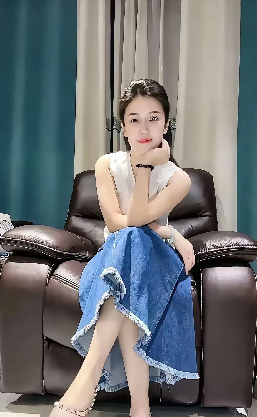 猜猜她到底是哪一年的。