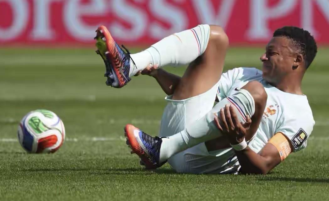 世界杯战报2-1，2-0，四强已出其二，诞生5大不争事实，和4位功臣

1，