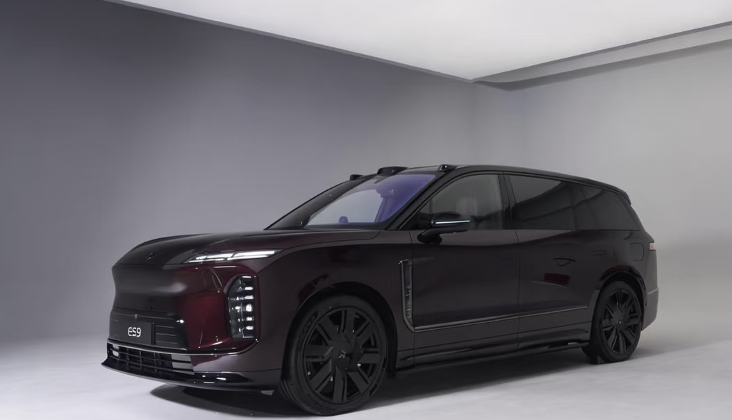 蔚来ES9马上要发布了，直接对标问界M9，要是让我二选一，我肯定选蔚来ES9。