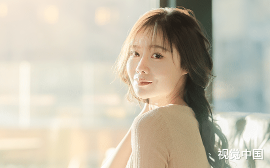 我帮贫困生提了200分，她却反手举报我私下补课，却忘了距离高考还有几百天，高考后落榜的她崩溃了