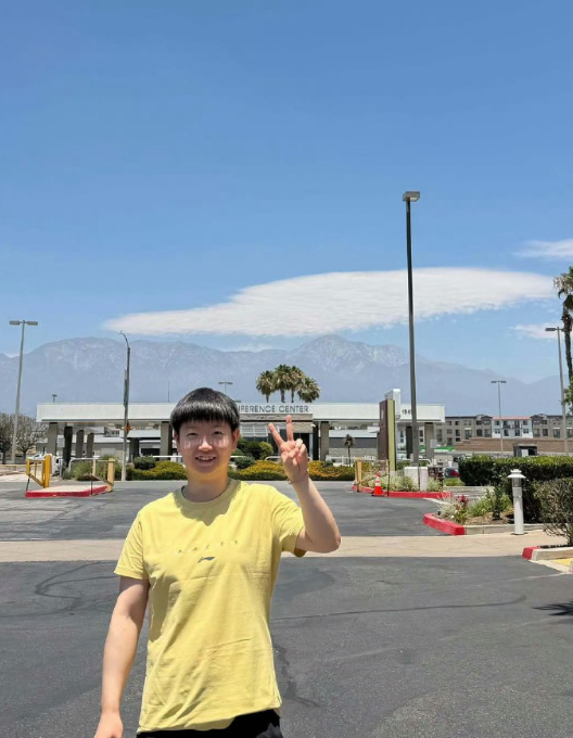想知道是谁给孙颖莎拍的照片，都拍成一米八大长腿了，太会拍了！美国大满贯加油呀