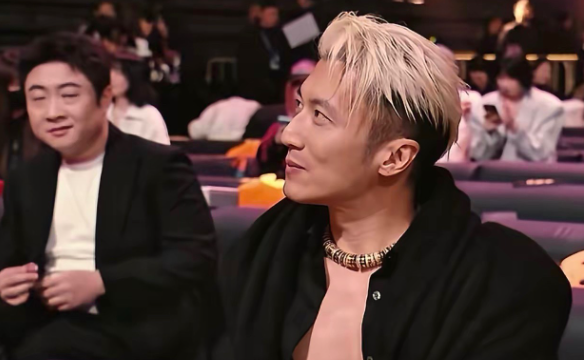 谢霆锋这次的造型，该是造型师蓄谋已久的吧