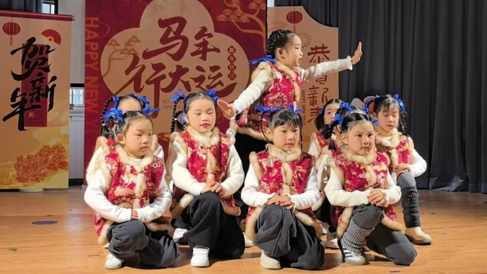 长沙市天心区万婴克拉美丽幼儿园：冬日暖园，期末献礼