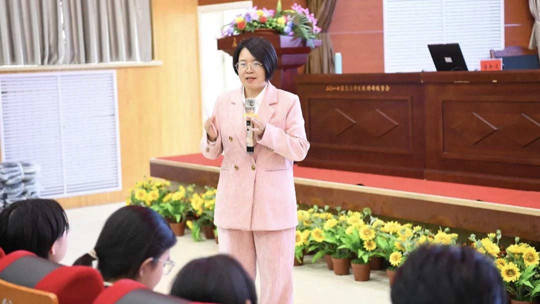 郑州14岁孩子叛逆“逼疯”无数家长？不是孩子变坏，是教育方式彻底错了
