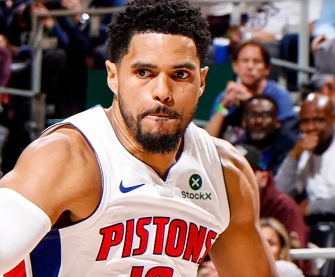 NBA季后赛，托拜厄斯-哈里斯表示：“我们场上的本能反应和攻防节奏快了一拍…… 