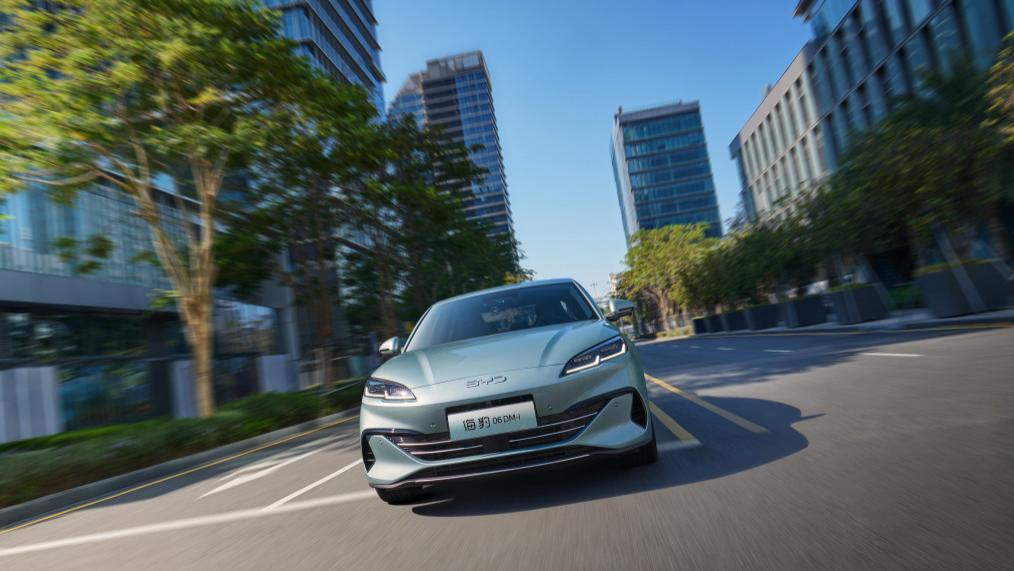 插混电力再加码：比亚迪大电池DM-i重构插混出行逻辑