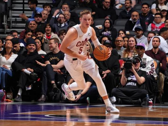 梅里尔现在拉比季后赛拉要好得多

现在看这状态真是一言难尽，今天骑士VS灰熊的比