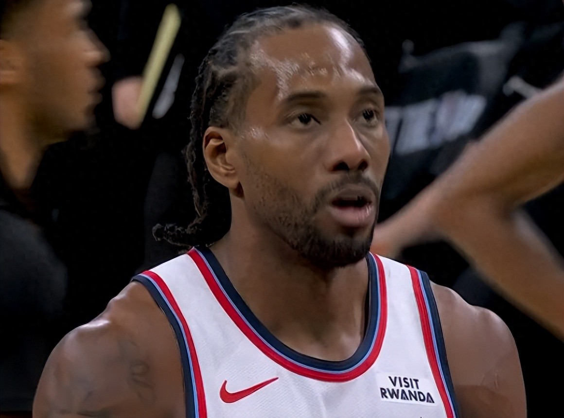 行了 没必要骂，赢了一整场，最后这样离谱的输掉，心里都不舒服

这场对战马刺本来