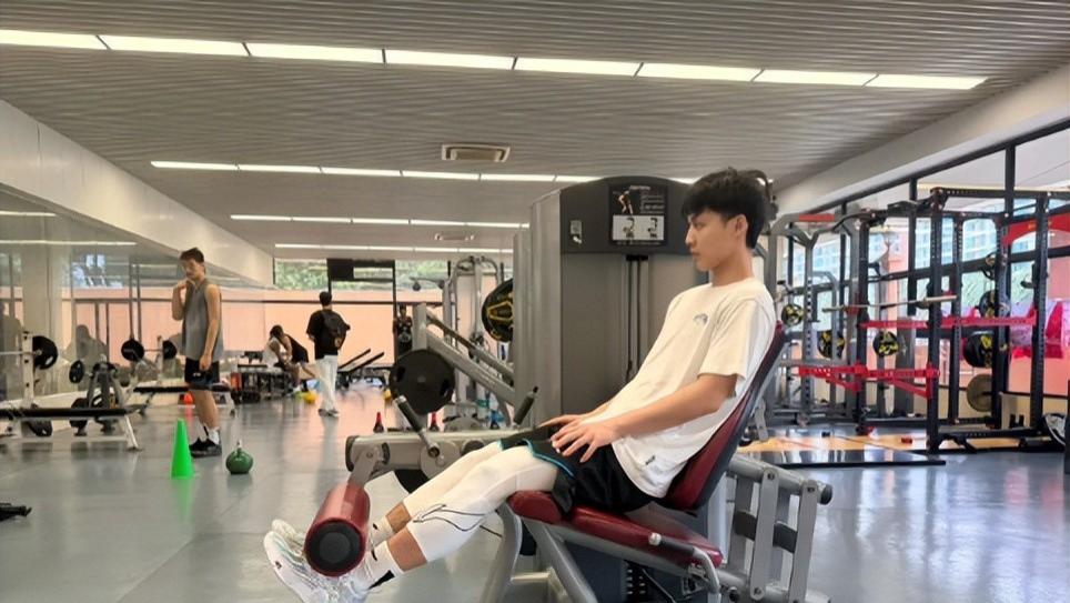 广东刻苦备战！徐杰归队训练，奎因很自信，杜润旺已减重