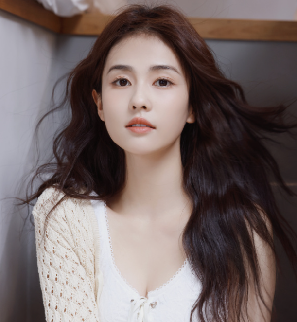 白鹿这一身妆造，是你想要的感觉不？