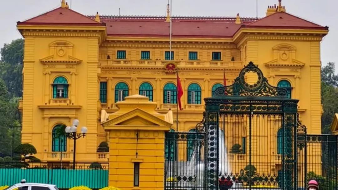 苏林时代的“电锯改革”：砸掉13万铁饭碗，越南正在经历一场豪赌！