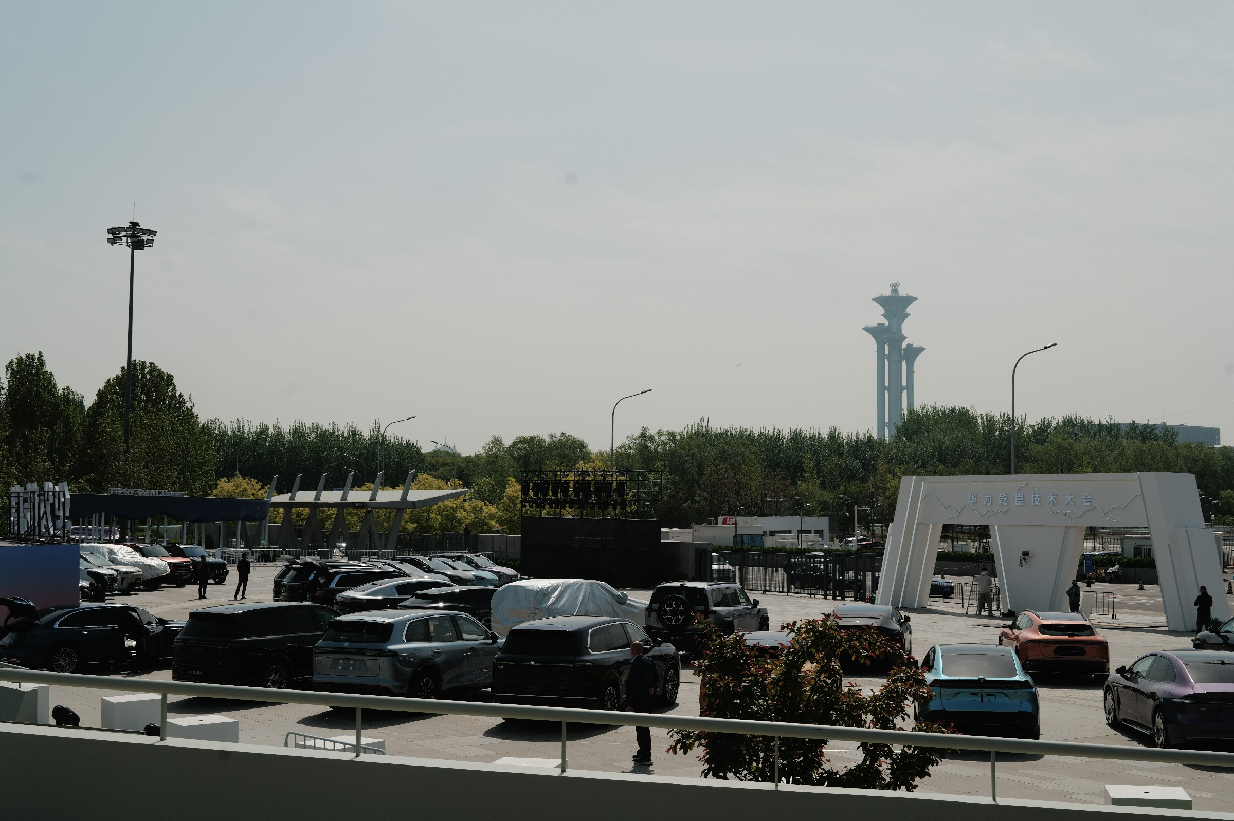 如果你一直在关注国产新能源的发展，不难发现一个鲜明趋势：近期上市的所有重磅新车，