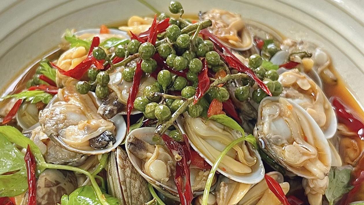 一口鲜到跺脚的炝拌芥末花甲，夏天下酒就靠它了.