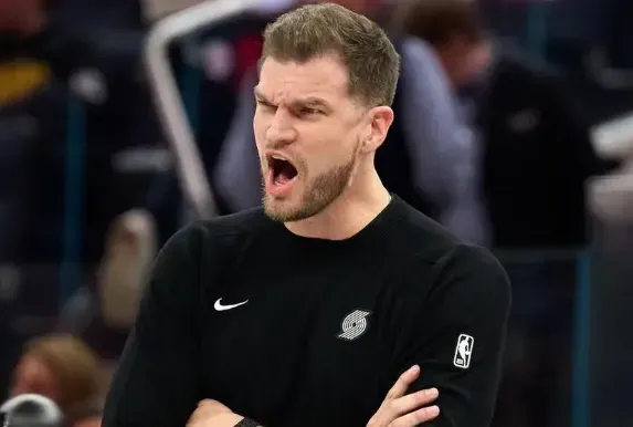 NBA常规赛开拓者客场对阵森林狼的比赛已经结束。全场战罢，开拓者以108-104