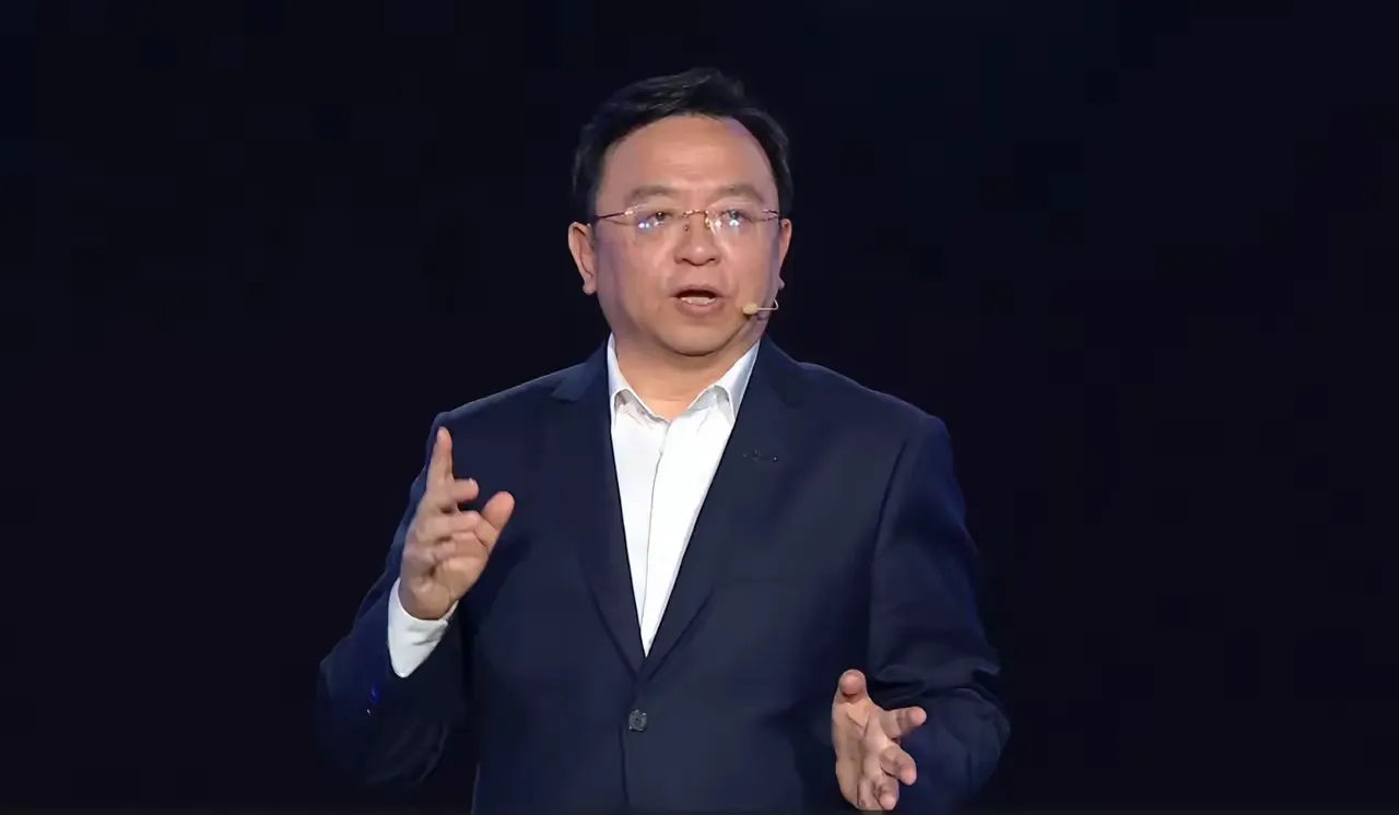 王传福放了句分量十足的话。6月9日比亚迪股东大会上，他不仅预言公司未来三到五年持