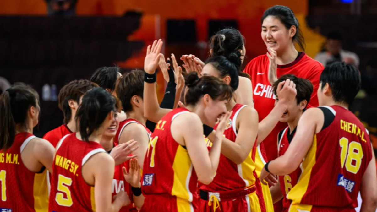 果断调整！中国女篮强势反弹始末，宫鲁鸣“放权”三人是关键