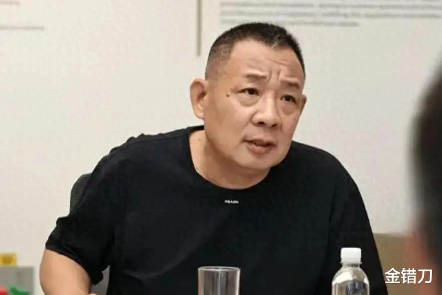 “街溜子”于东来，为何偏要散尽40亿家财？