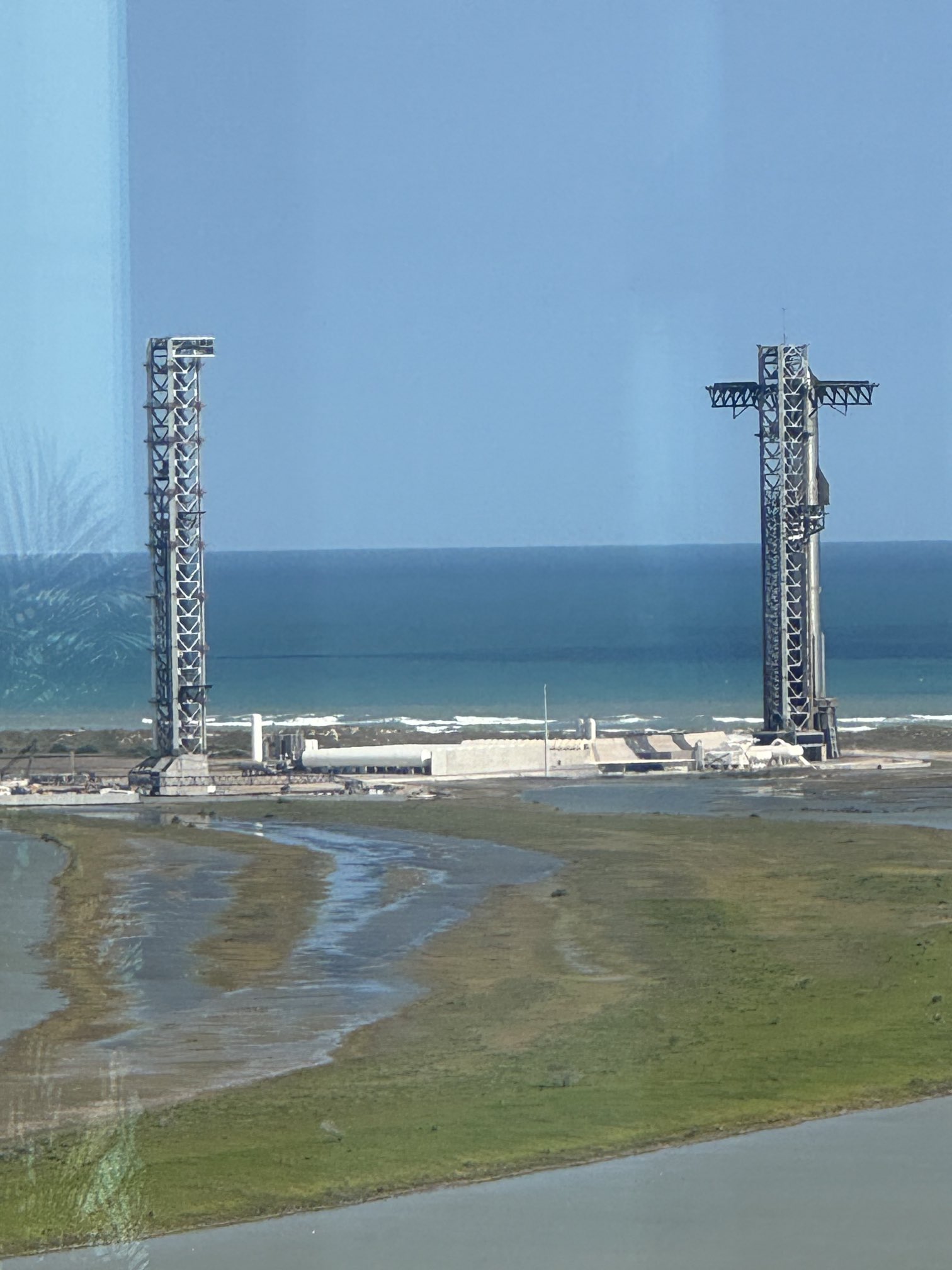 2月9日，马斯克：月球将迅速在地球之外建立立足点，以保护地球上的生命免受自然灾害