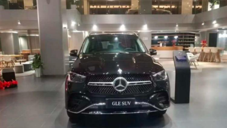 奔驰渠道启示录：盲目扩张的反噬？