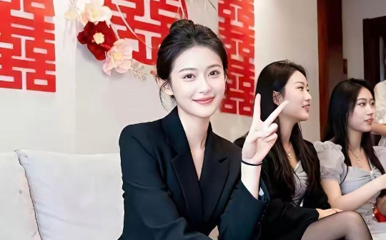 一对闺蜜专挑农村单身男骗婚，涉案金额近500万，审讯时哭诉：我们也付出了…