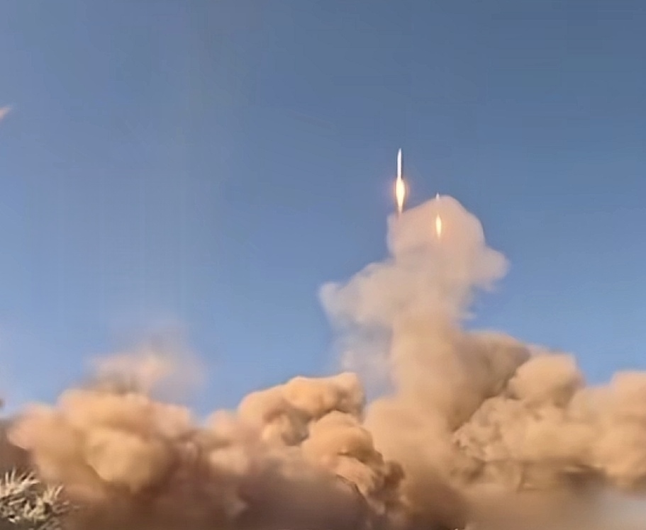 近50年来，美军何曾这么狼狈过，被波斯人炸得只能躲起来。
美国在中东有19个重要