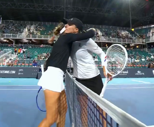 斯瓦泰克迈阿密首战出局，迈阿密第二轮波兰德比，斯瓦泰克6-1/5-7/3-6被里