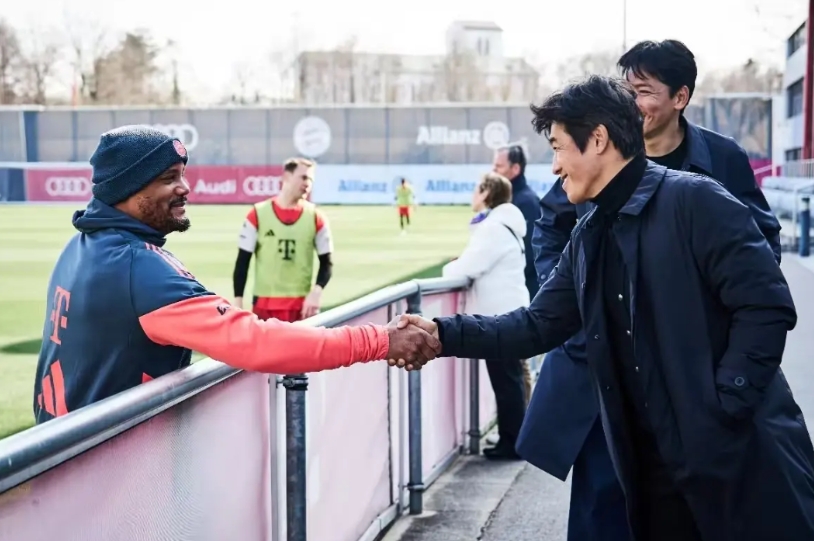 原成都蓉城主教练徐正源目前依然在欧洲进行着自己的游学之旅，通过拜访欧洲各大俱乐部