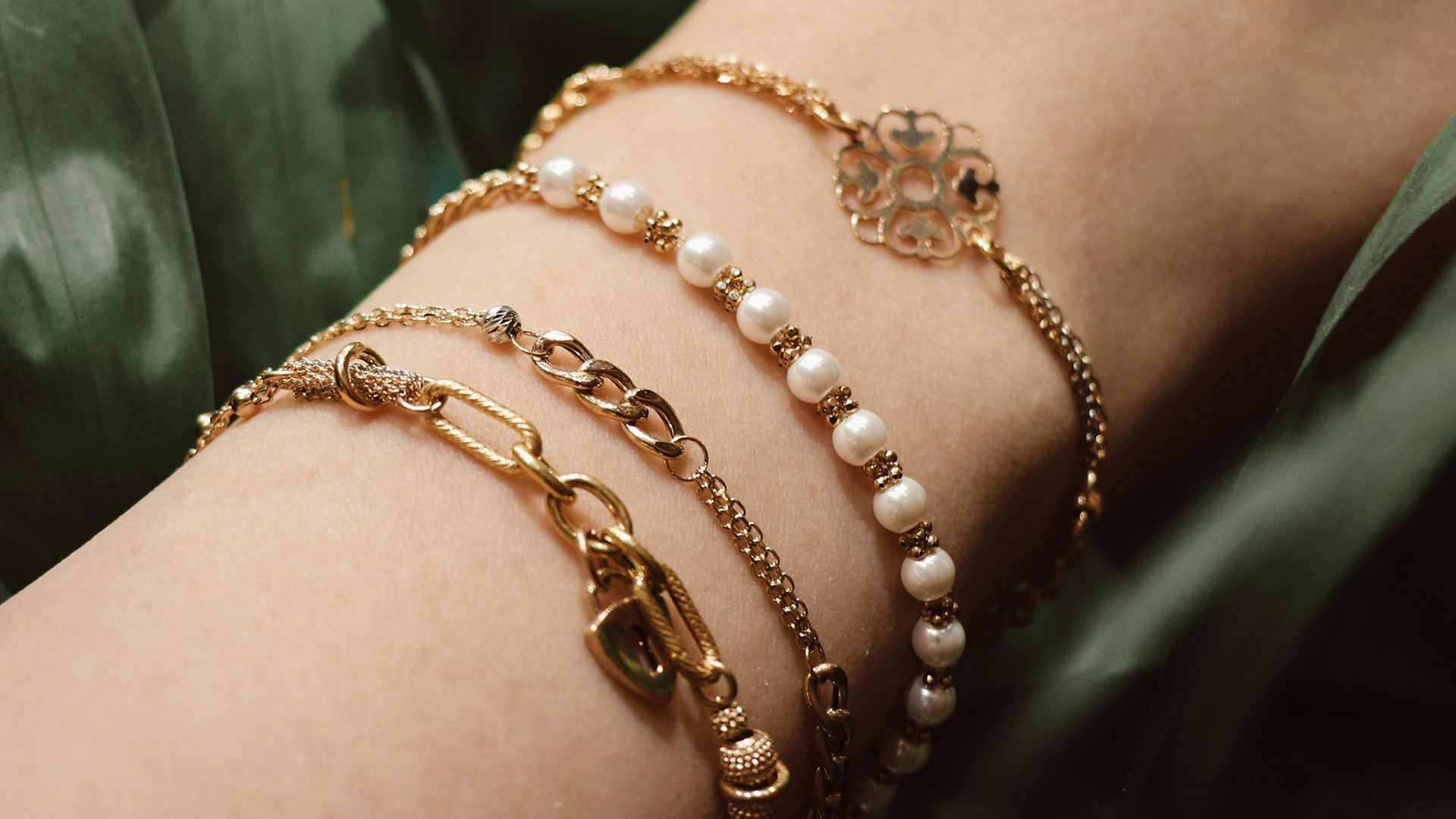 珠宝攻略 | 18K金与S925银，对号入座不纠结