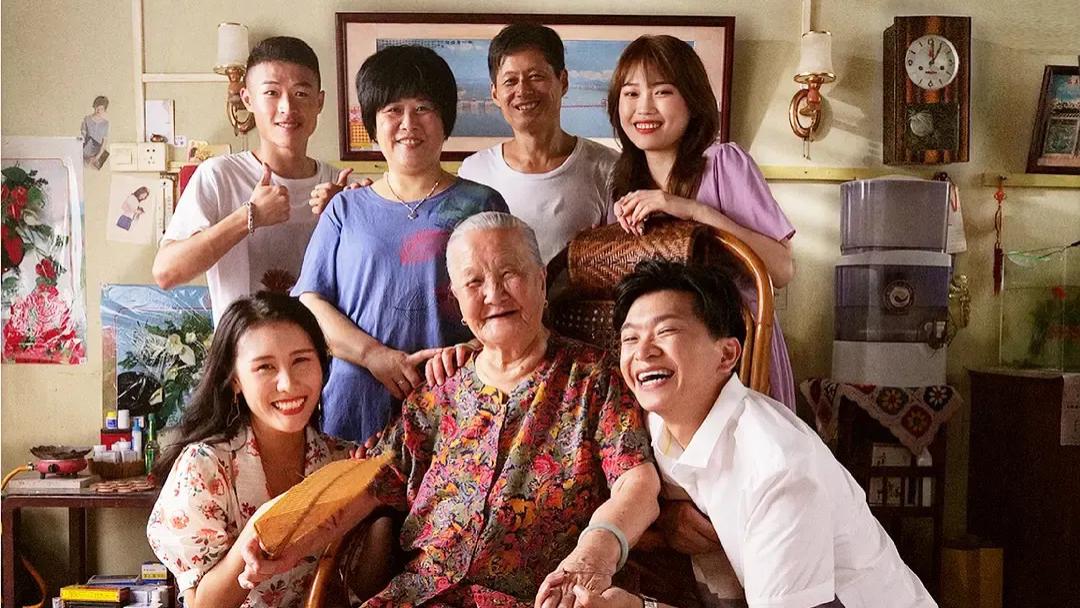 蓝鸿春导演《带你去见我妈》定档 澳门7.30上映 香港8.6接力献映