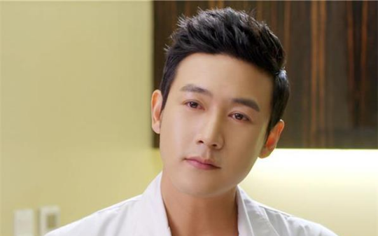 为报恩我替科长扛下挪用公款罪，蹲 5 年监狱，七年后他儿子受贿 ，又求我帮忙顶罪，我：已结报警了…