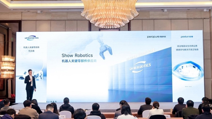 泳池机器人、割草机器人……这家脱胎于斯坦福大学实验室的公司发力机器人赛道
Mor