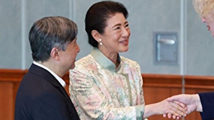 雅子皇后欧洲行上衣被指“中国风”，日方回应这是东洋美学新诠释